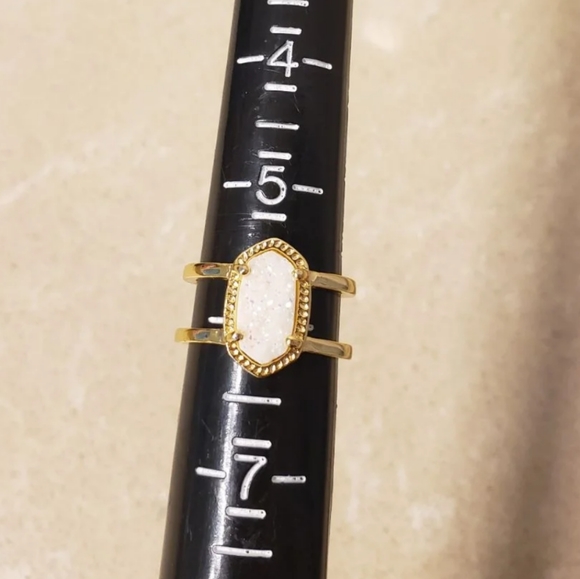 Ring - Picture 2 of 4